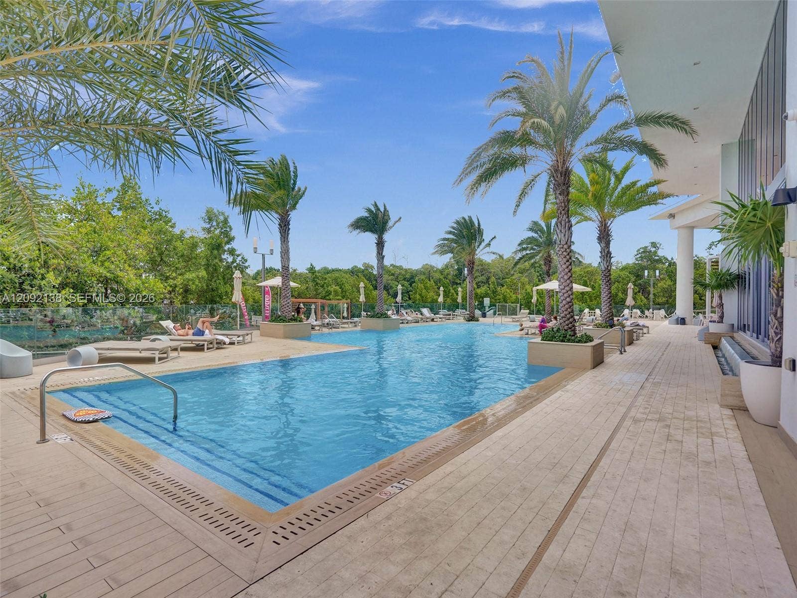 16385 Biscayne Boulevard, #2107, North Miami Beach, FL 33160 Photo 32