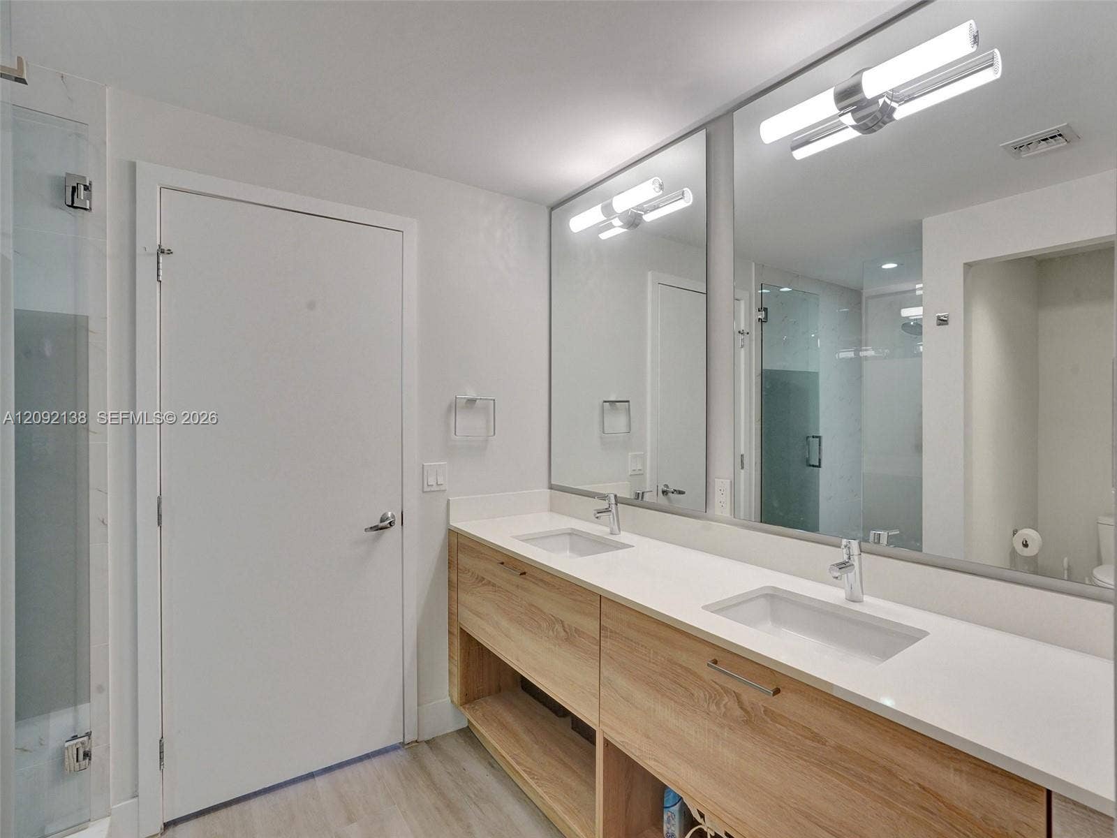 16385 Biscayne Boulevard, #2107, North Miami Beach, FL 33160 Photo 30