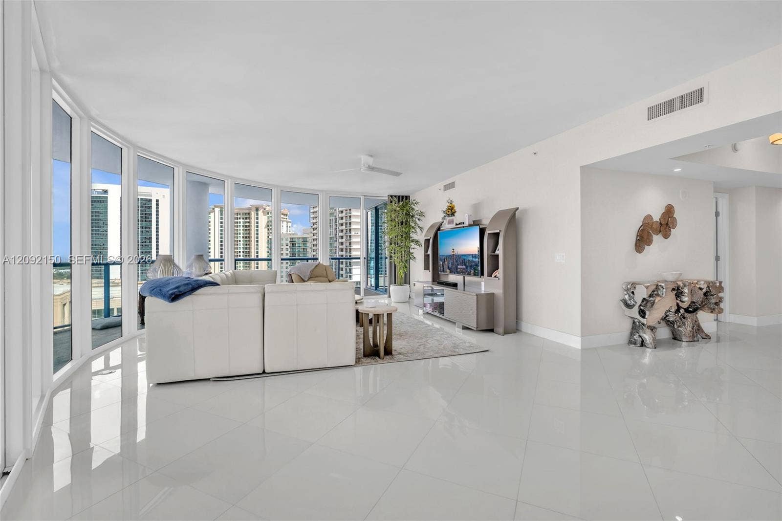 333 Las Olas Way, #2807, Fort Lauderdale, Fort Lauderdale, FL 33301 Photo 25