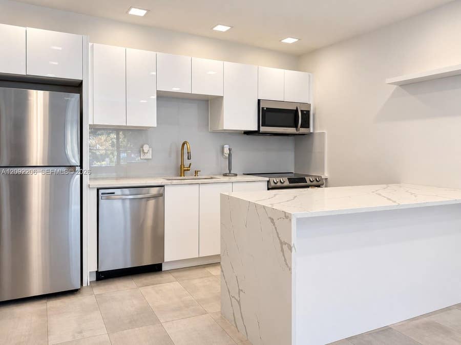Property photo for 551 NE 26th Street, #w, Wilton Manors, FL