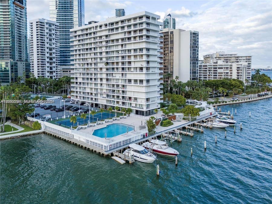 Property photo for 200 SE 15th Road, #4K, Miami, FL