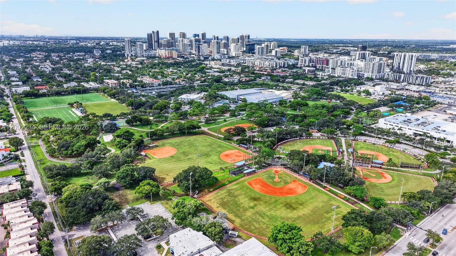 1401 NE 9th Street, #50, Fort Lauderdale, FL 33304 Just a Short Walk to the Amazing New Facilities in Holiday Park like the Florida Panthers Training Iceplex