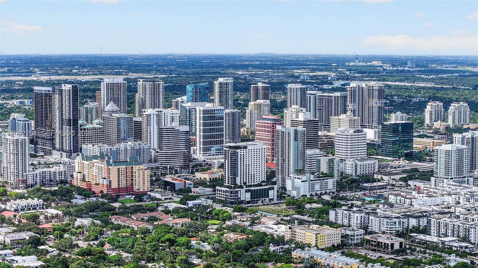 1401 NE 9th Street, #50, Fort Lauderdale, FL 33304 Easy Access to the Rapidly Changing Downtown Las Olas Area