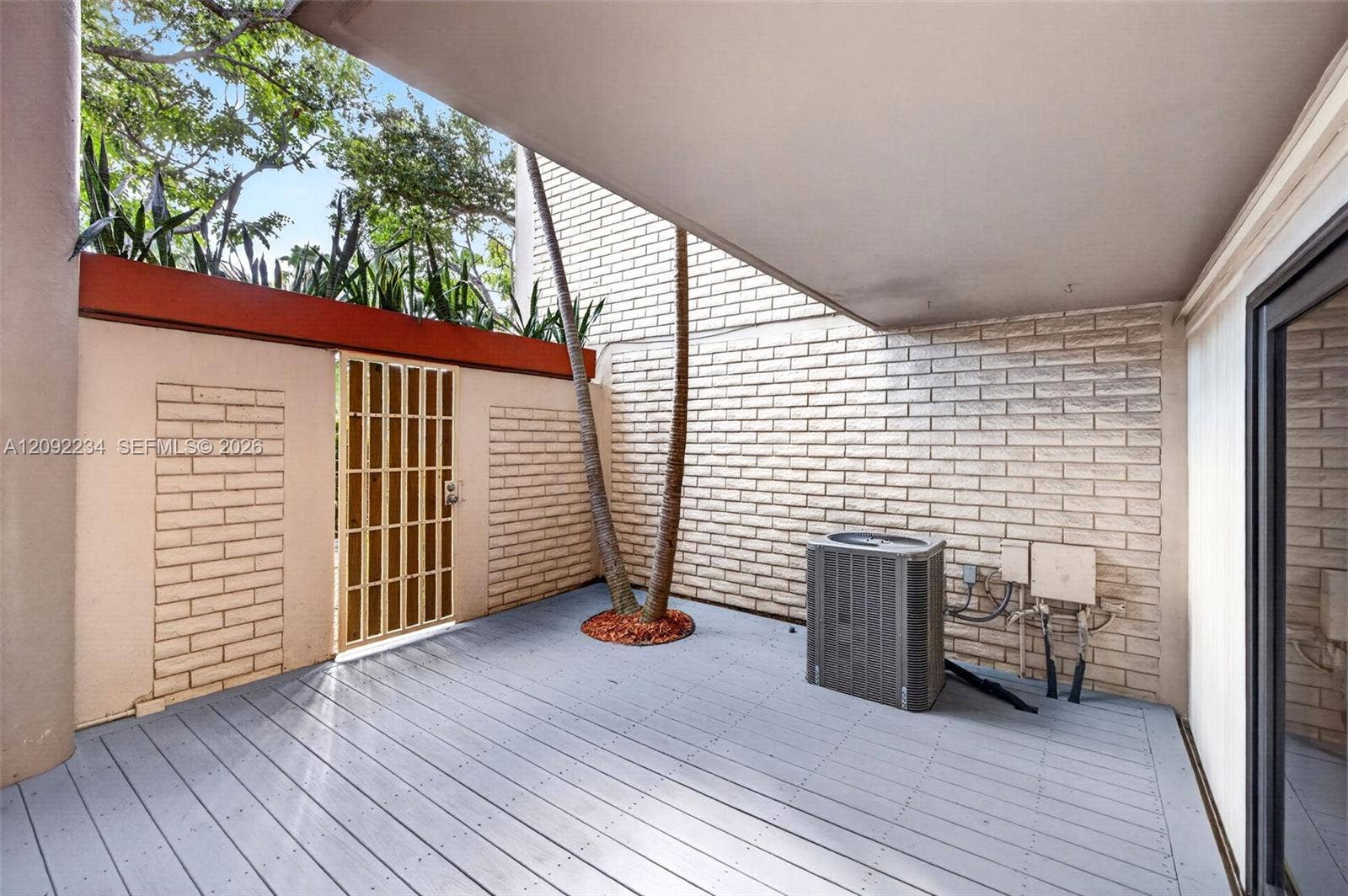 1401 NE 9th Street, #50, Fort Lauderdale, FL 33304 Rear Entry Door Allows Easy Access to the Surrounding Victoria Park Neighborhood