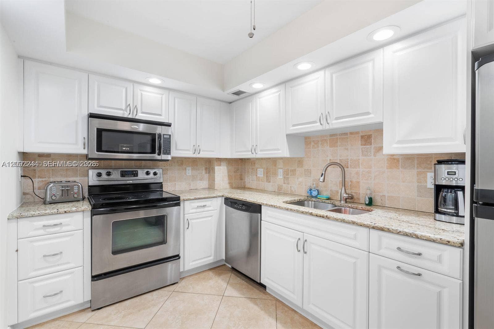 3450 S Ocean Boulevard, #2030, Palm Beach, FL 33480 Photo 2