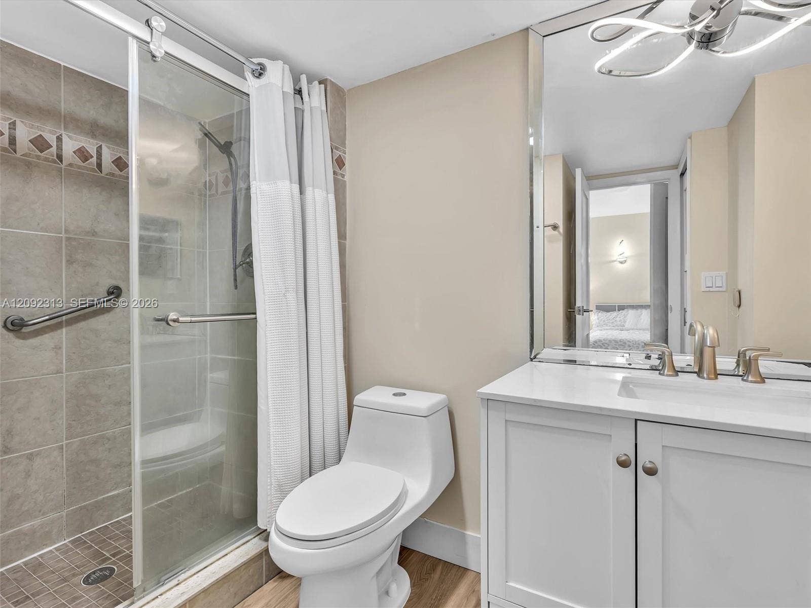 20301 W Country Club Drive, #622, Aventura, FL 33180 Second Bathroom