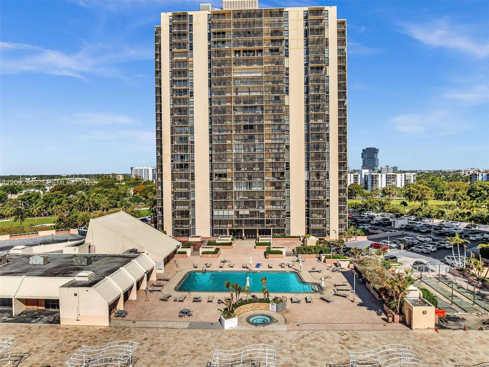 20301 W Country Club Drive, #622, Aventura, FL 33180 Coronado Tower II, home to this residence, offering resort-style amenities and a prime Aventura location.