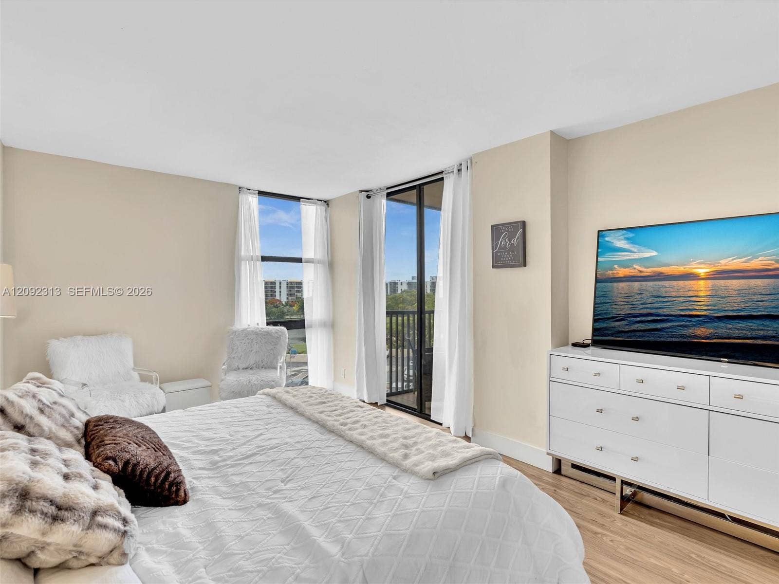 20301 W Country Club Drive, #622, Aventura, FL 33180 Master Bedroom