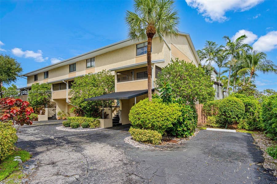 Property photo for 3225 NE 13th Street, #201, Pompano Beach, FL