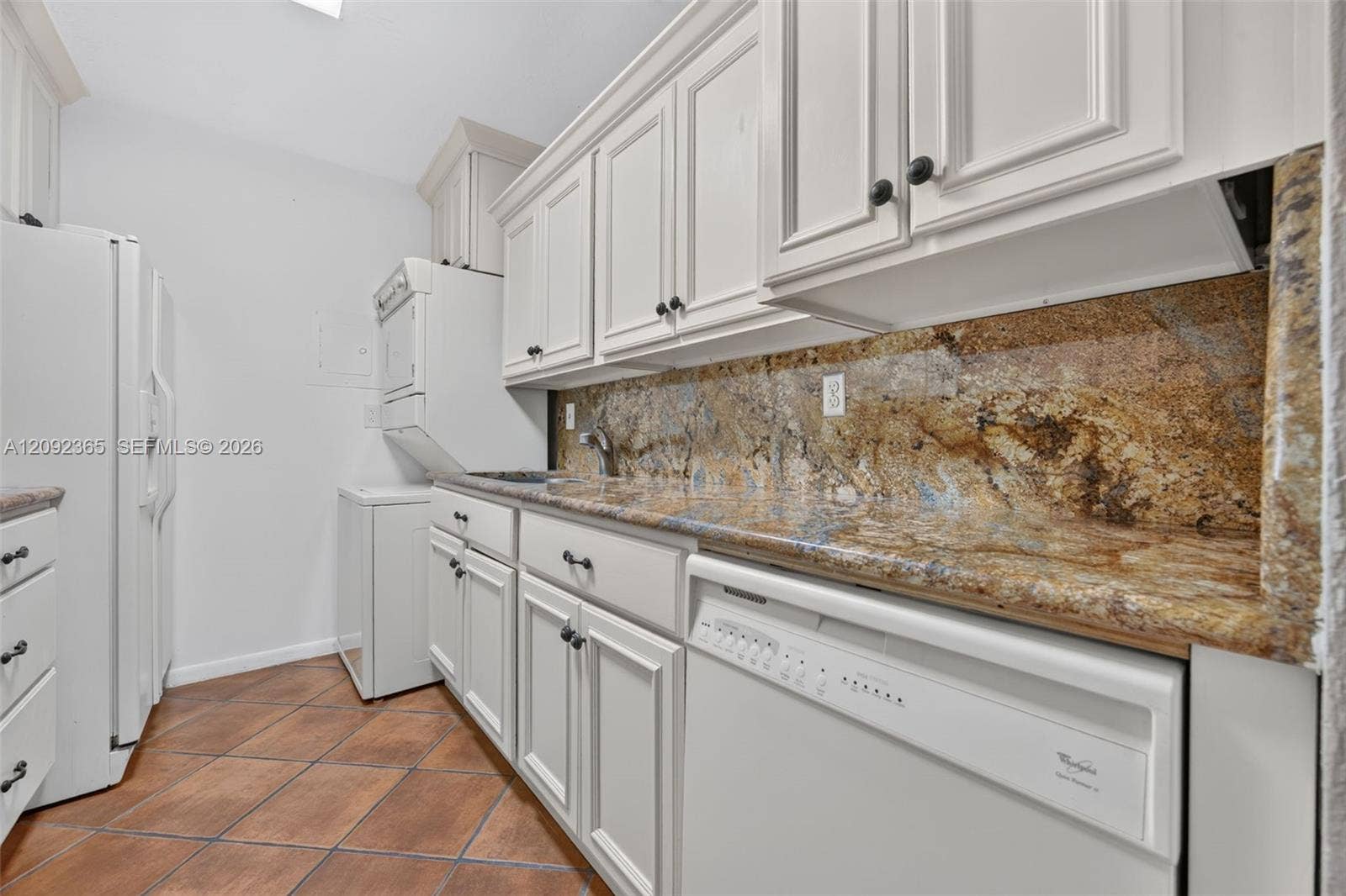 9356 SW 77th Avenue, #J7, Miami, FL 33156 In Unit Washer Dryer