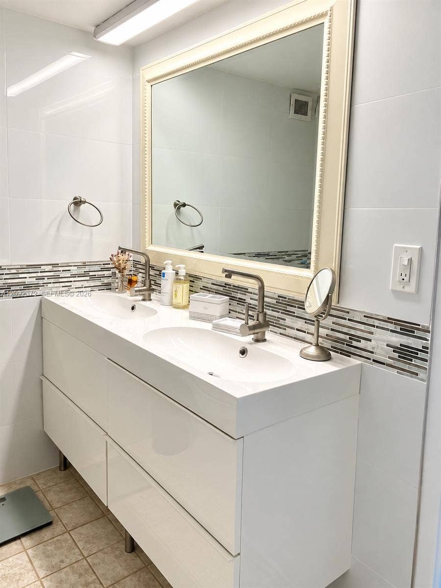 9195 Collins Avenue, #1106, Surfside, Surfside, FL 33154 Photo 9
