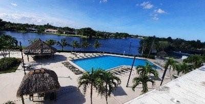 127 Danielle Court, Weston, FL 33326 Bonaventure Town Center Pool