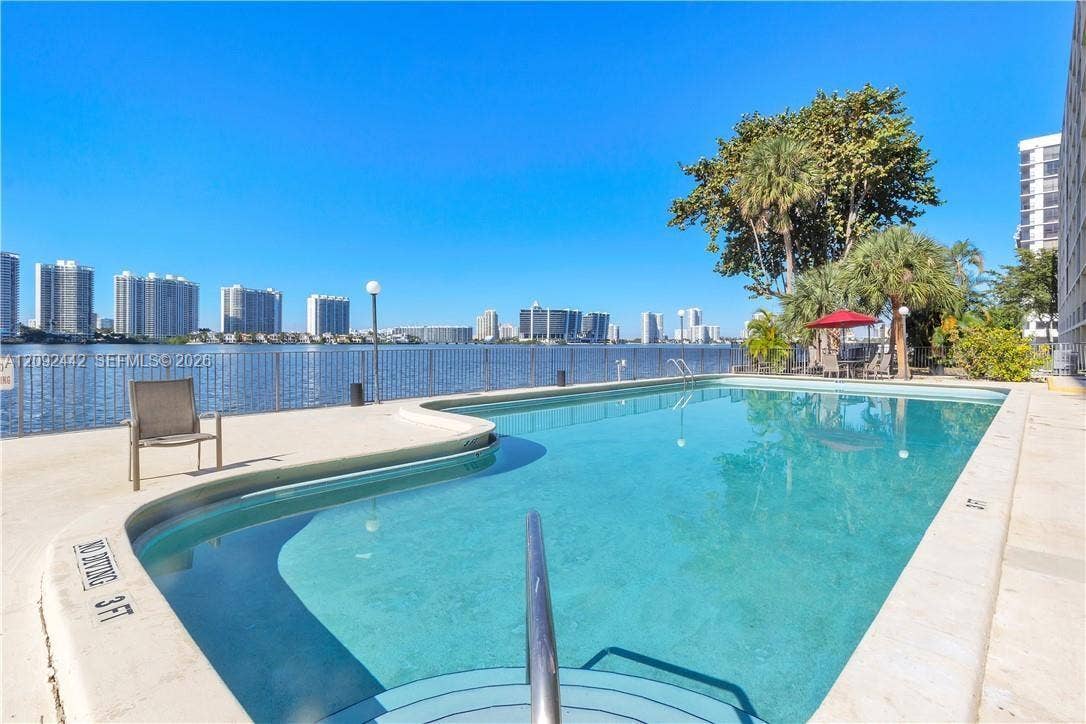 17600 N Bay Road, #N302, Sunny Isles Beach, FL 33160 Photo 4