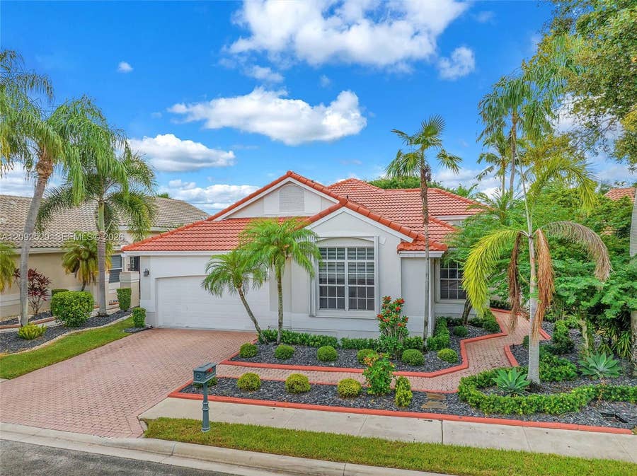 Property photo for 1545 W Lacosta Drive W, Pembroke Pines, FL