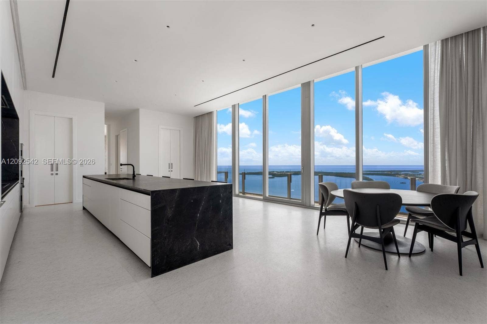 300 Biscayne Boulevard Way, #PH5801C, Miami, FL 33131 Photo 5