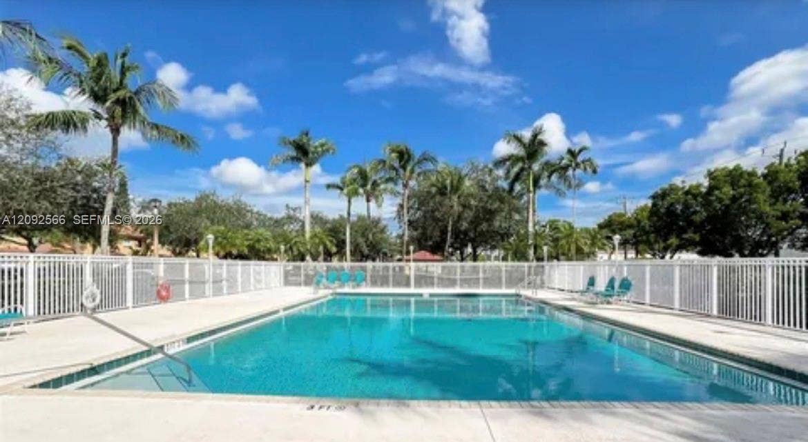 14015 N Forest Oak Circle, Davie, FL 33325 Photo 6