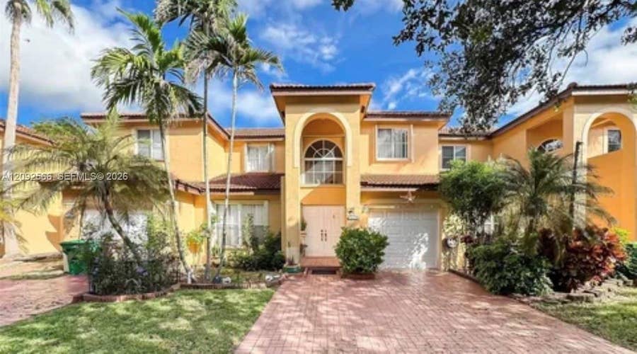 Property photo for 14015 N Forest Oak Circle, Davie, FL