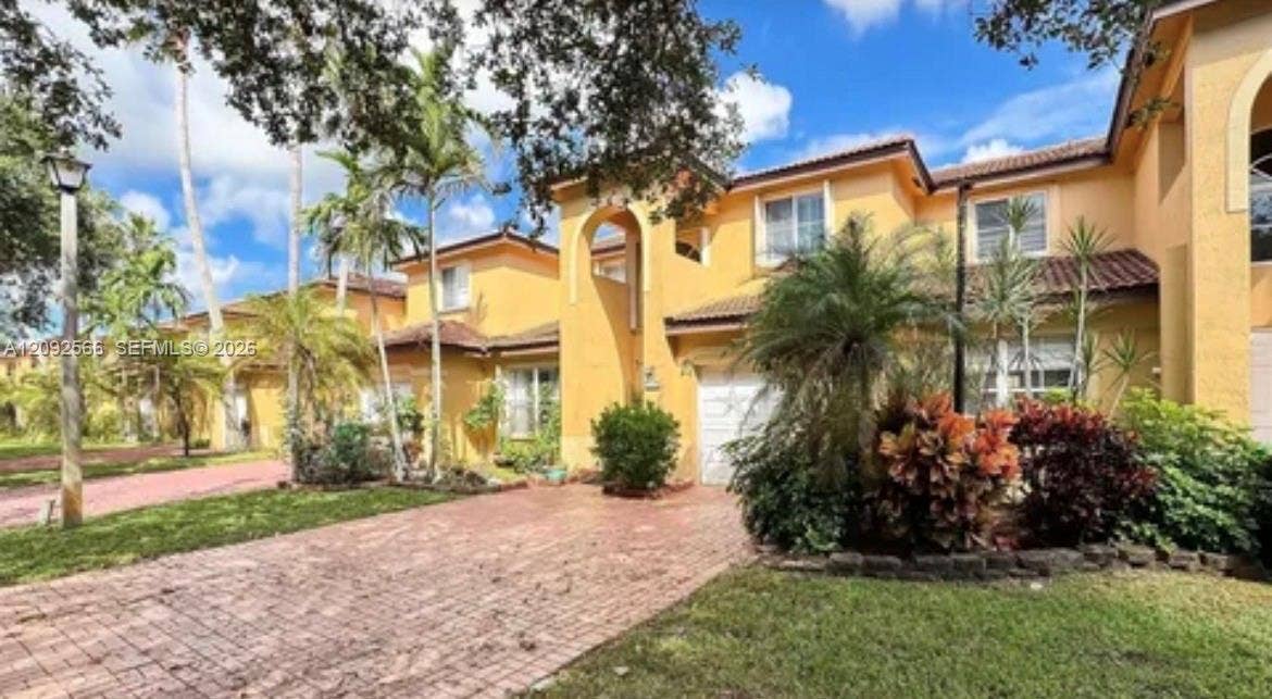 14015 N Forest Oak Circle, Davie, FL 33325 Photo 2