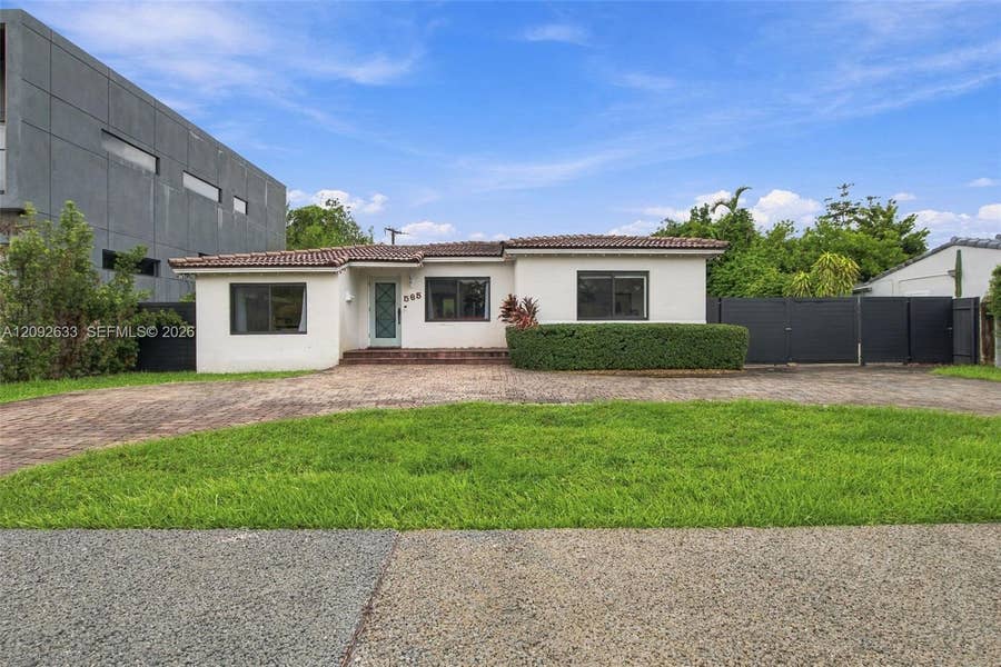 Property photo for 565 East Drive, Miami Springs, FL