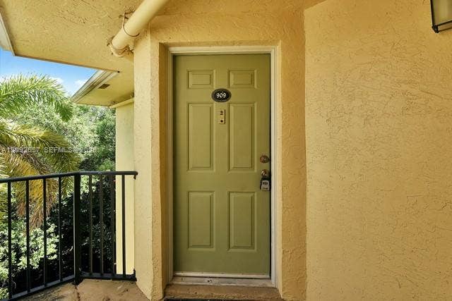Property photo for 2445 SW 18th Terrace, #909, Fort Lauderdale, FL