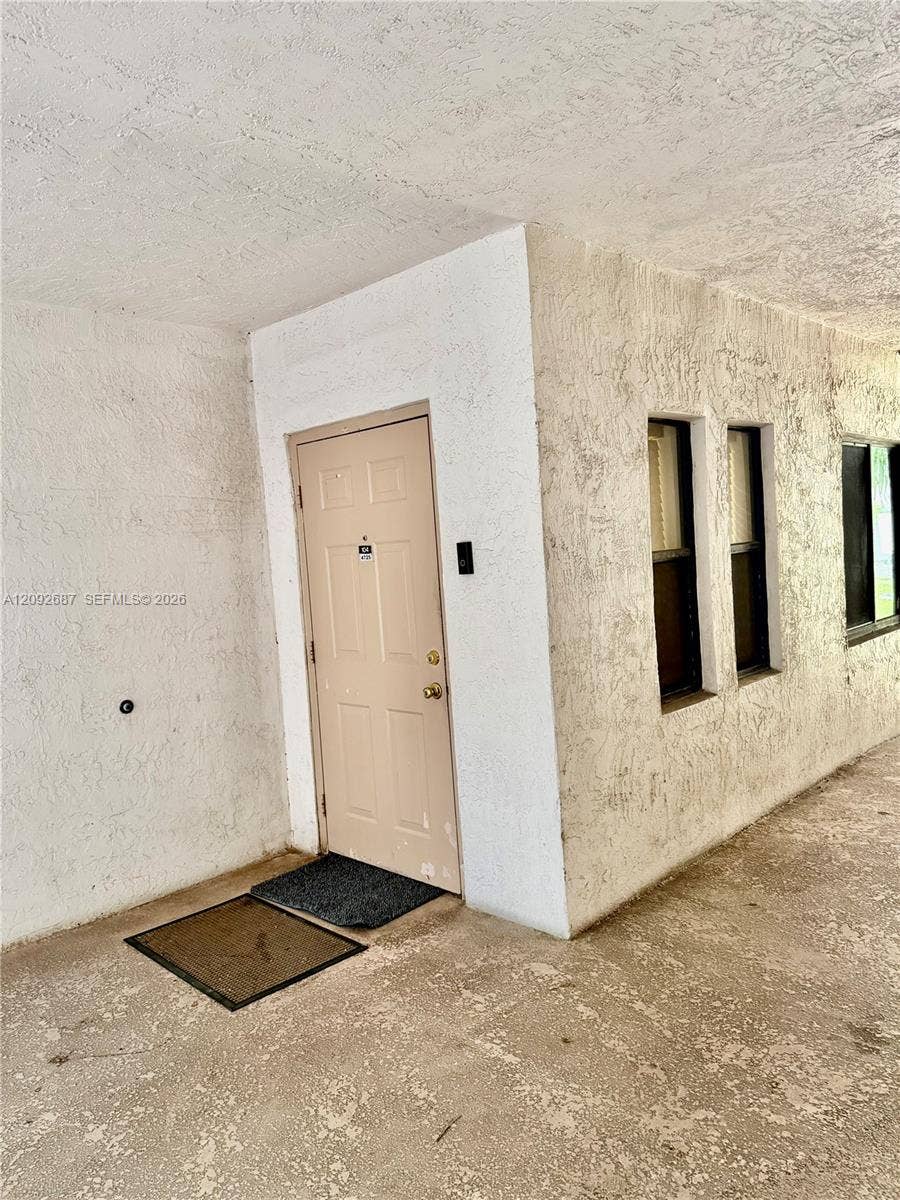 4725 SW 62nd Avenue, #104, Davie, FL 33314 Photo 3