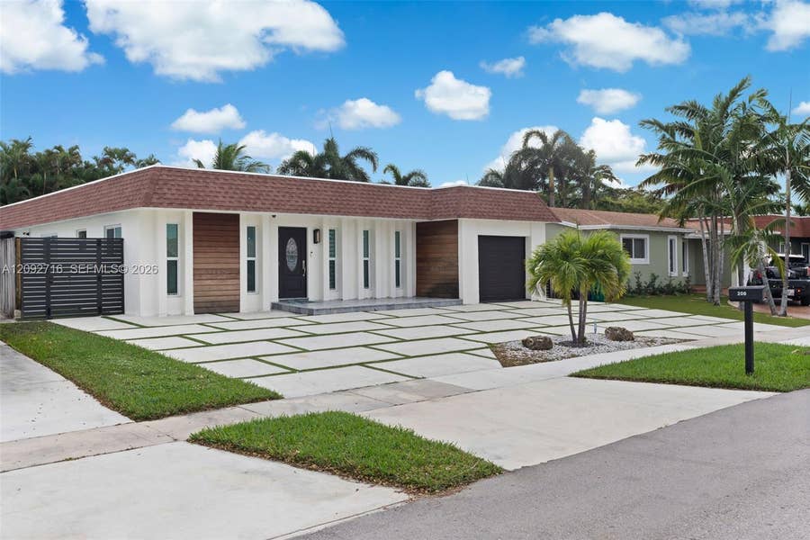 Property photo for 208 SE 4th Terrace, Dania Beach, FL