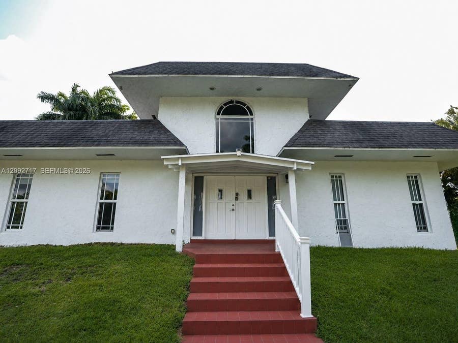Property photo for 901 SW 121 Avenue, Davie, FL