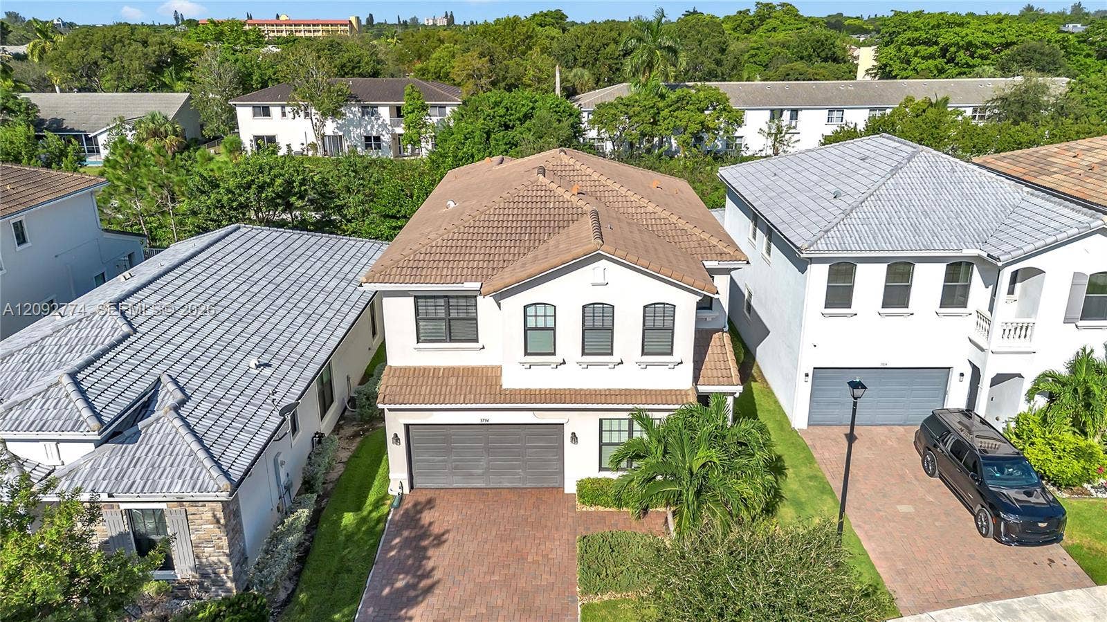 3794 NW 89th Way, Coral Springs, FL 33065 Photo 2
