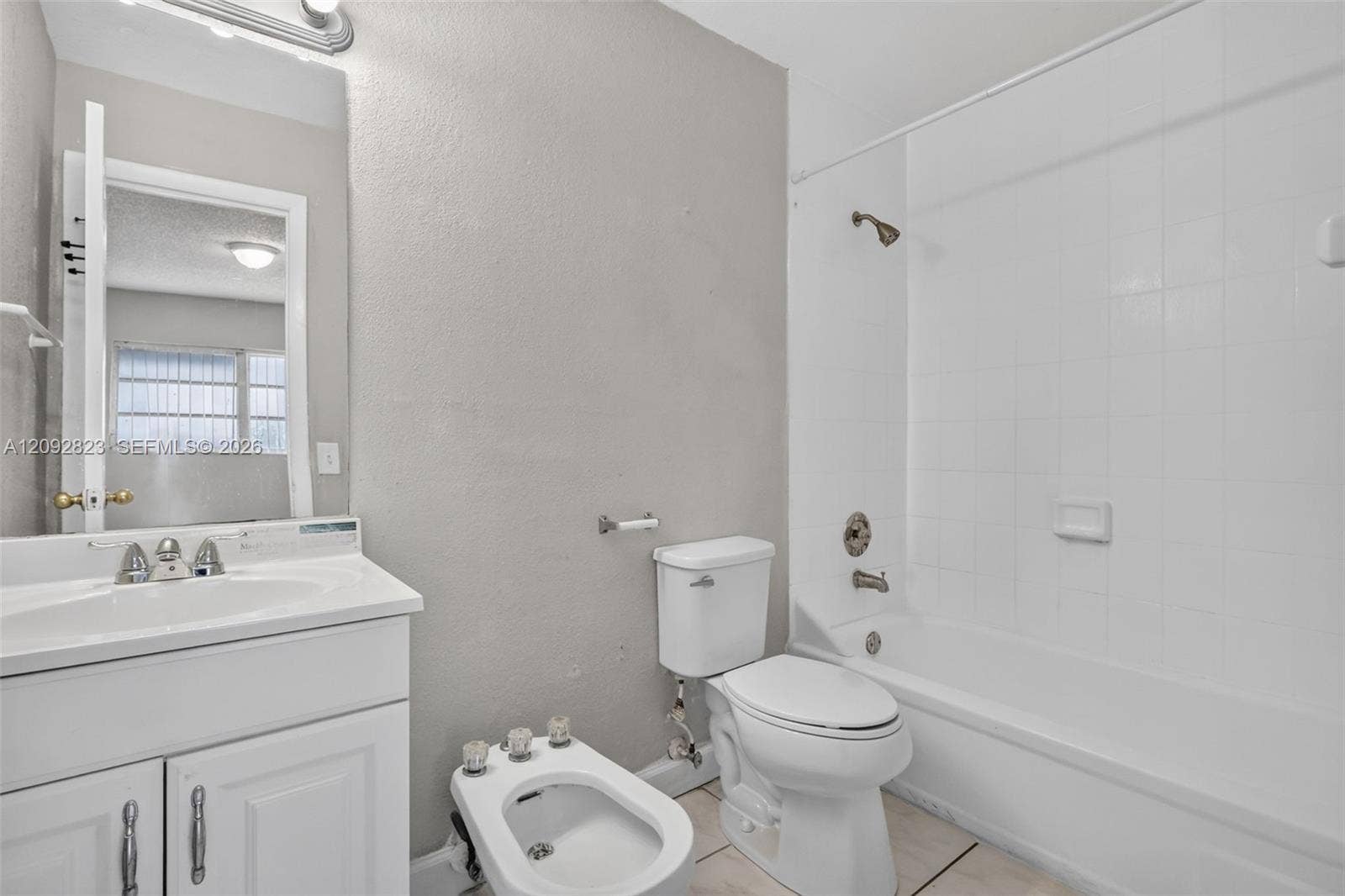 275 W 68th Street, #106, Hialeah, FL 33014 Photo 8