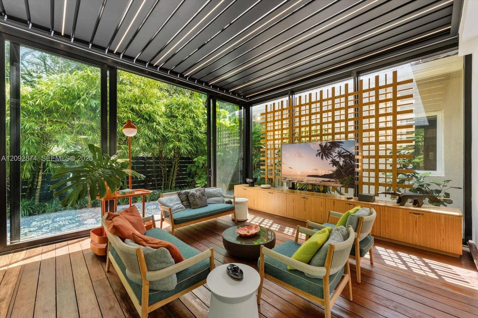4801 SW 74th Terrace, Miami, FL 33143 Gourmet Area