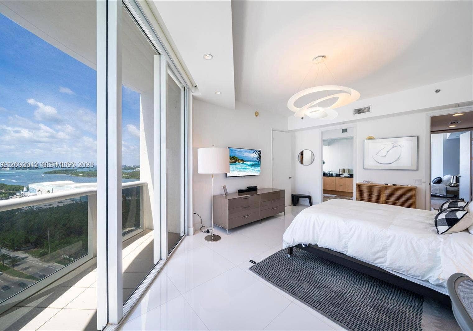 15811 Collins Avenue, #2006, Sunny Isles Beach, FL 33160 Photo 6