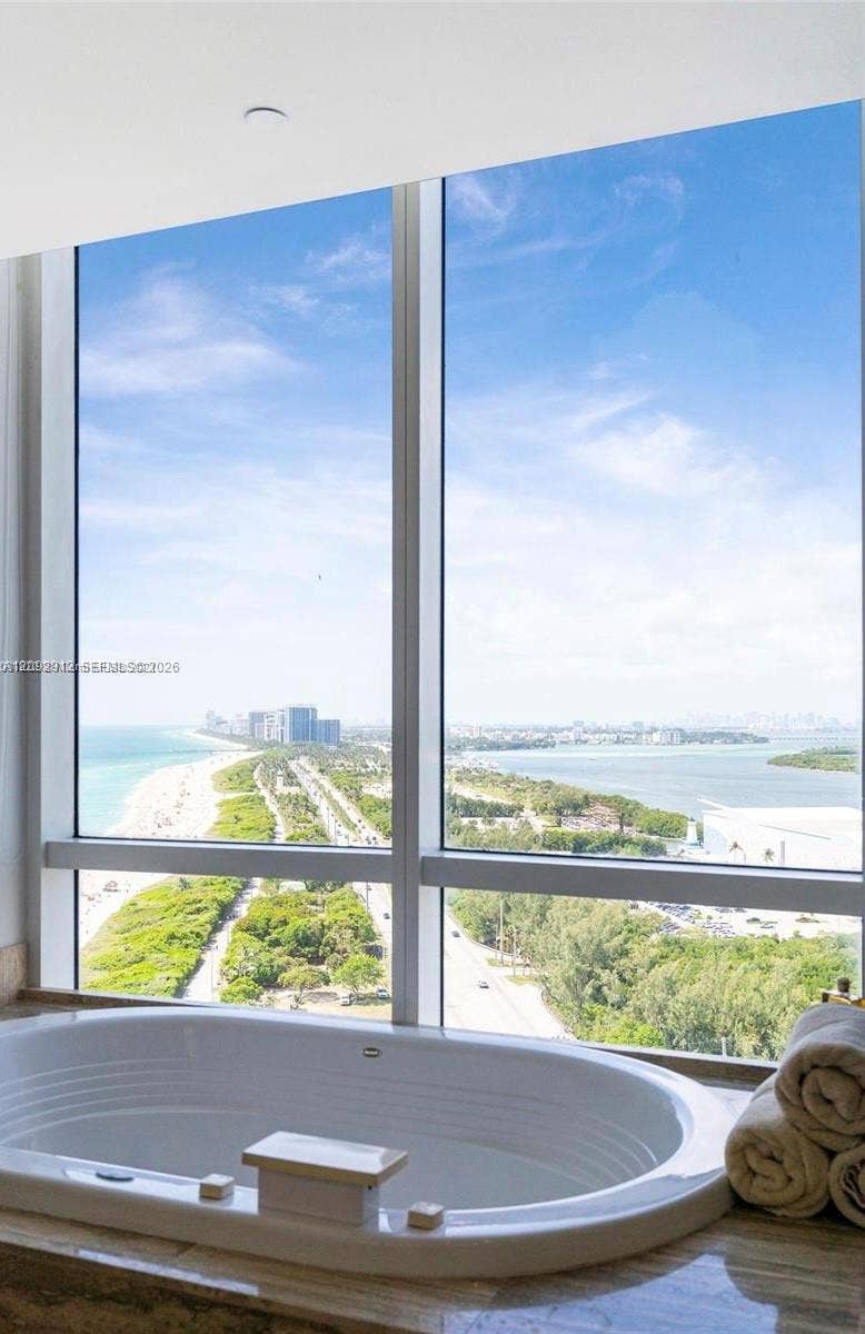15811 Collins Avenue, #2006, Sunny Isles Beach, FL 33160 Photo 8