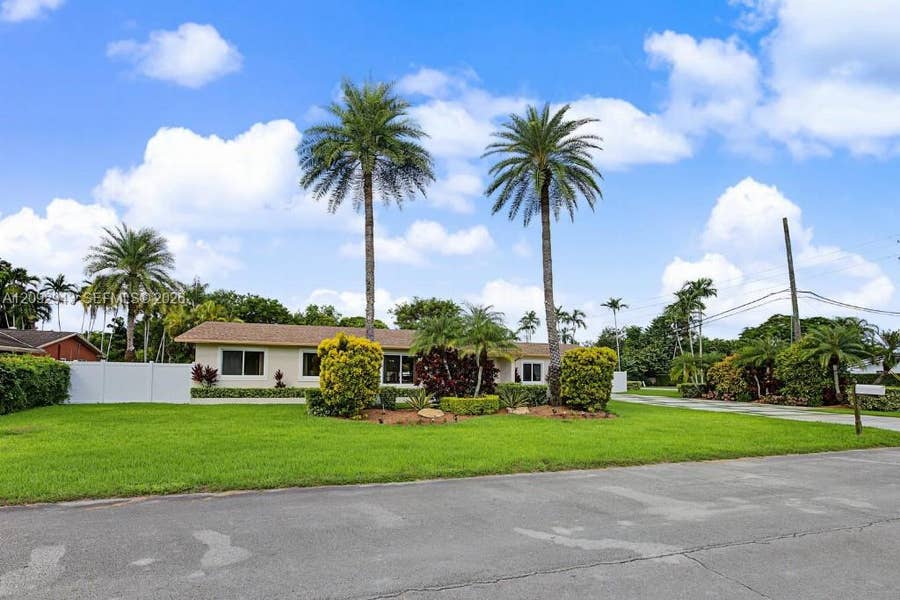 Property photo for 12804 SW 94th Place, Miami, FL