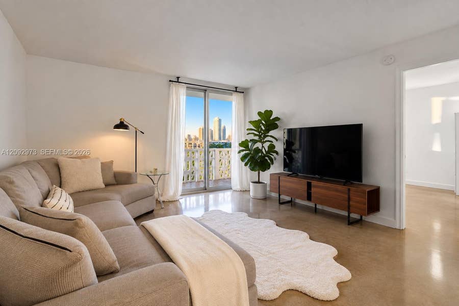 Property photo for 1020 Meridian Avenue, #816, Miami Beach, FL