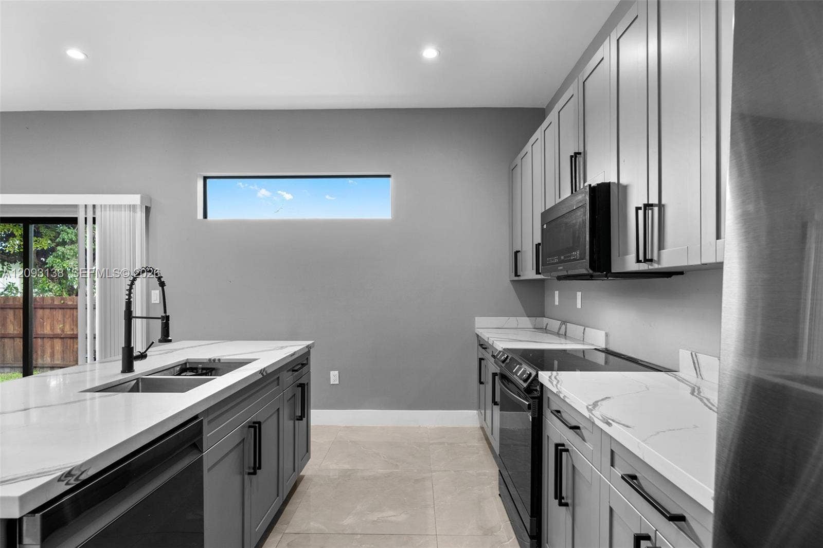 808 NW 5th Terrace, Hallandale Beach, FL 33009 Photo 10