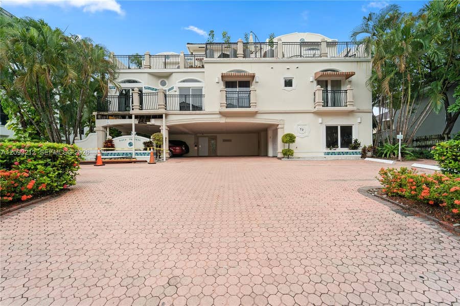 Property photo for 70 Isle Of Venice Drive, #102, Fort Lauderdale, FL