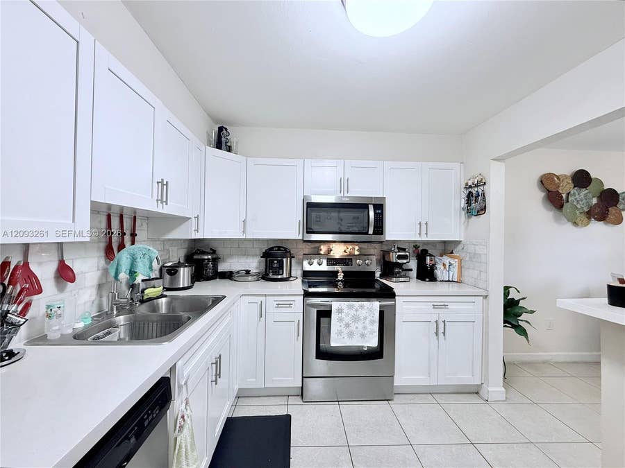 Property photo for 1284 W 44th Place, #1, Hialeah, FL