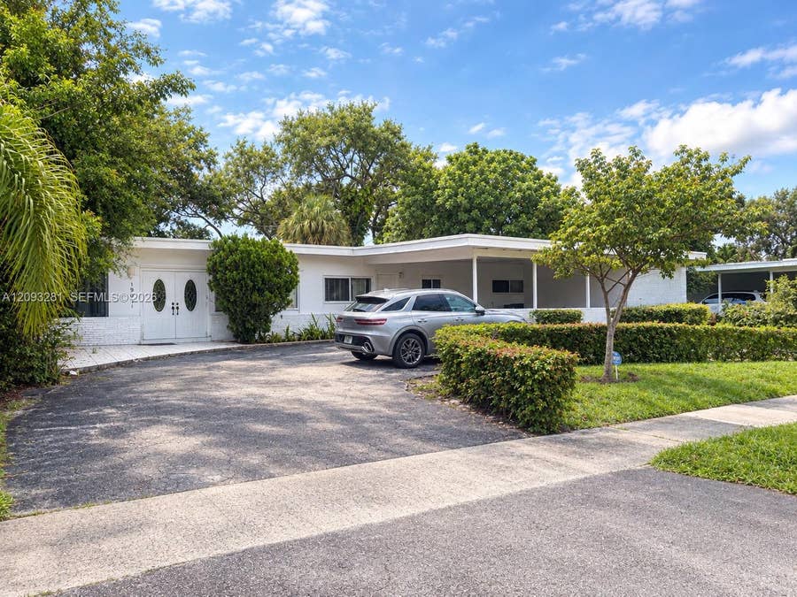Property photo for North Miami Beach, FL