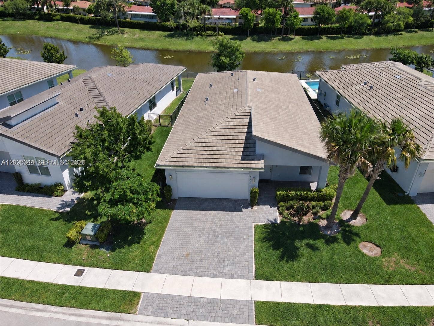 4242 Rosa Drive, Deerfield Beach, FL 33064 Photo 2