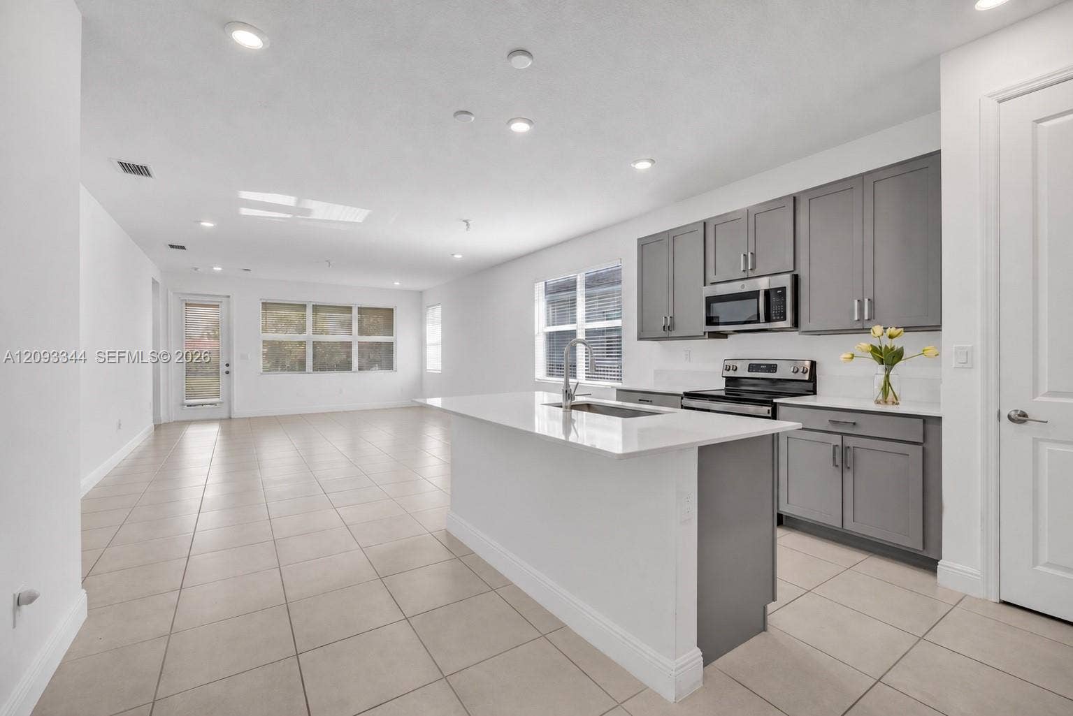 4242 Rosa Drive, Deerfield Beach, FL 33064 Photo 8