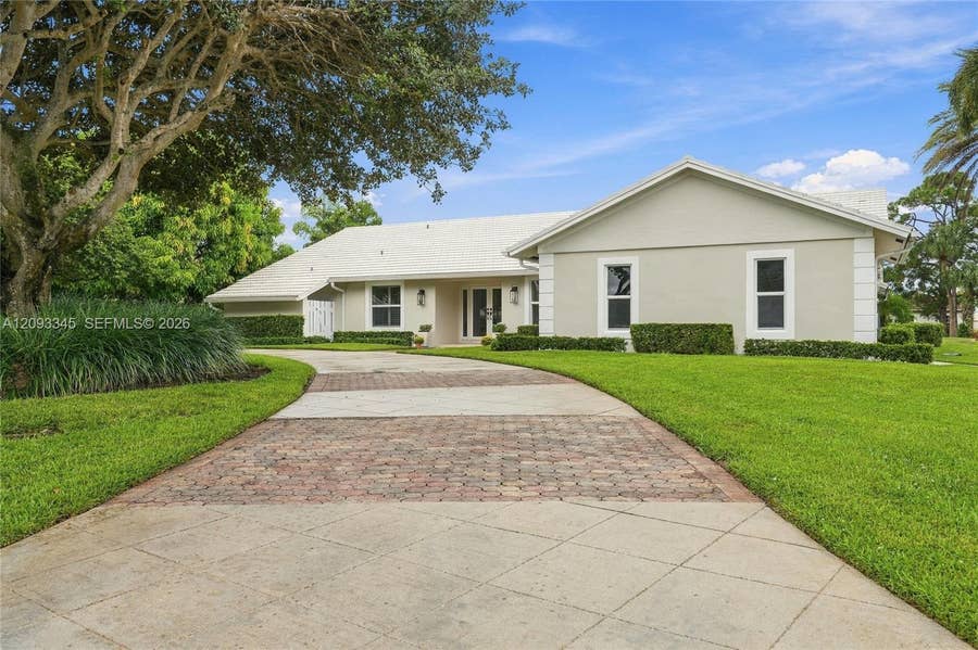 Property photo for 444 Glenbrook Drive, Atlantis, FL