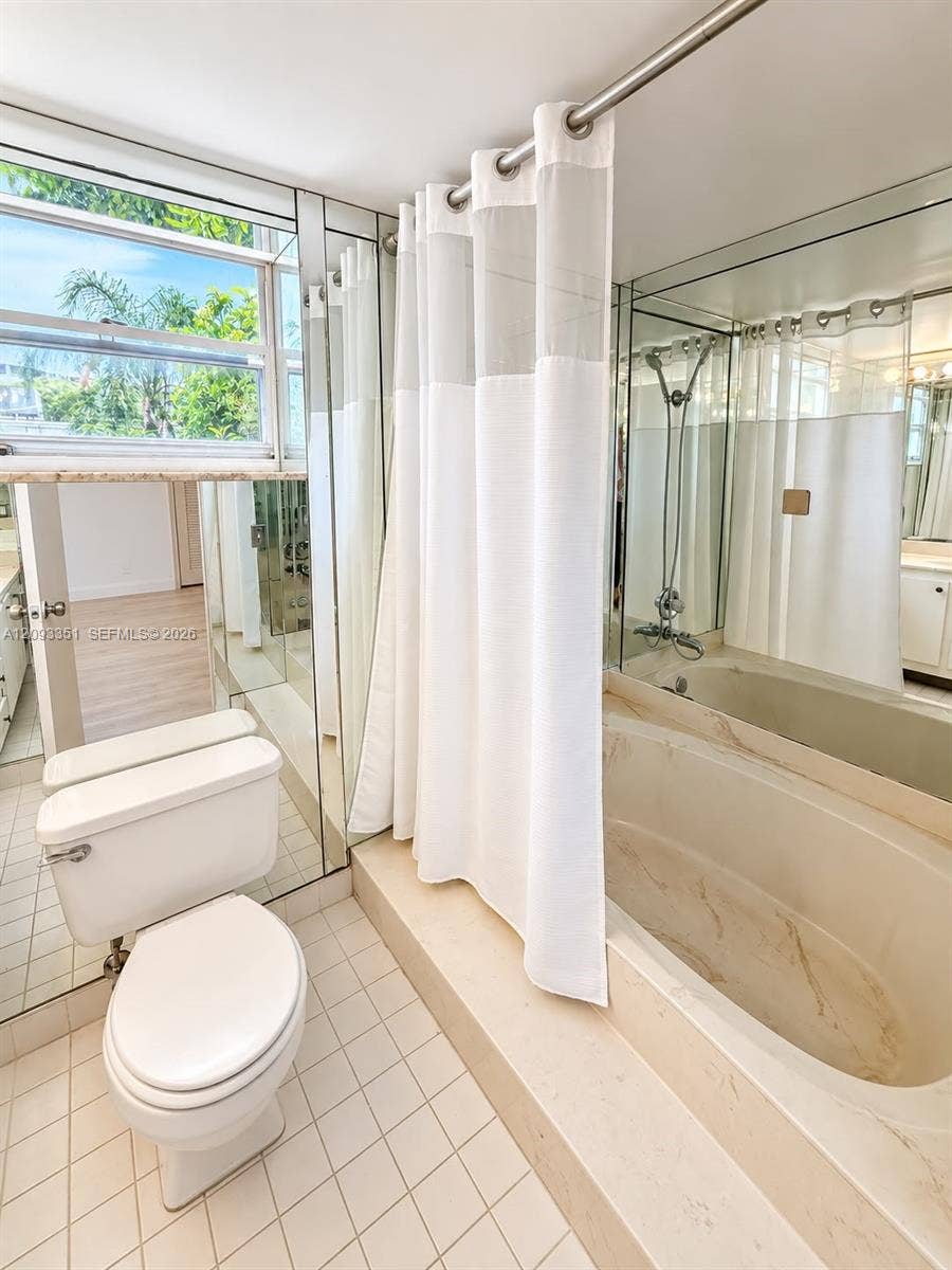 712 NE 26th Avenue, Hallandale Beach, FL 33009 second floor