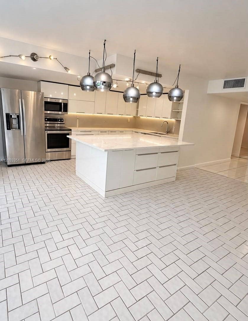 712 NE 26th Avenue, Hallandale Beach, FL 33009 Photo 18