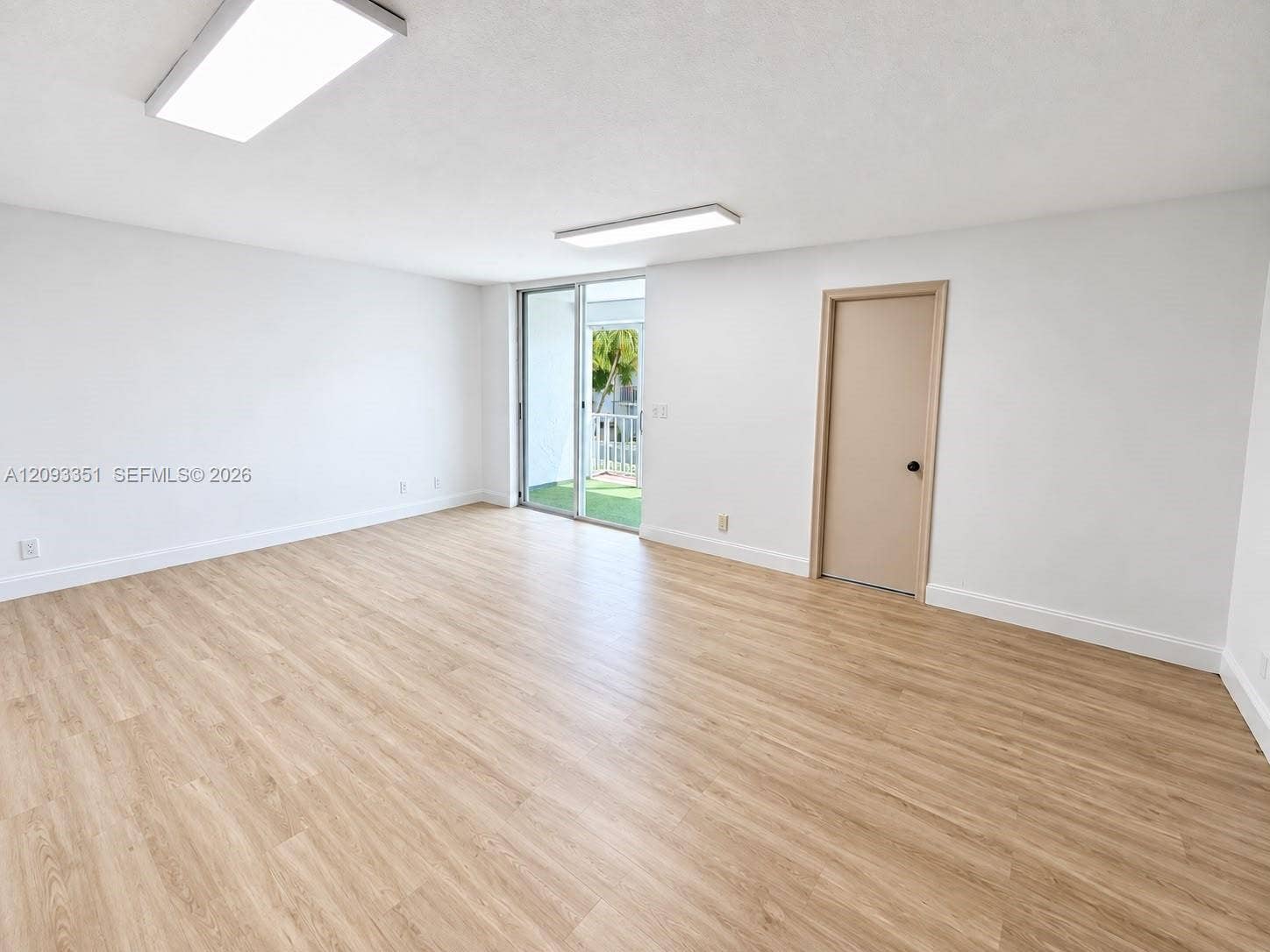 712 NE 26th Avenue, Hallandale Beach, FL 33009 second floor