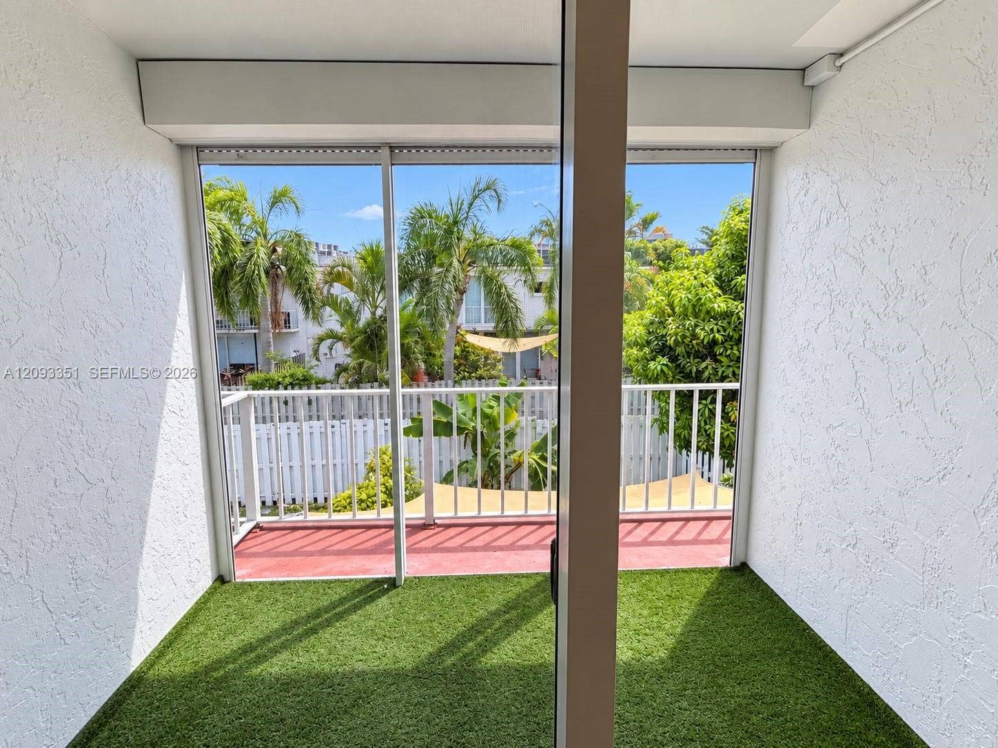712 NE 26th Avenue, Hallandale Beach, FL 33009 Photo 6