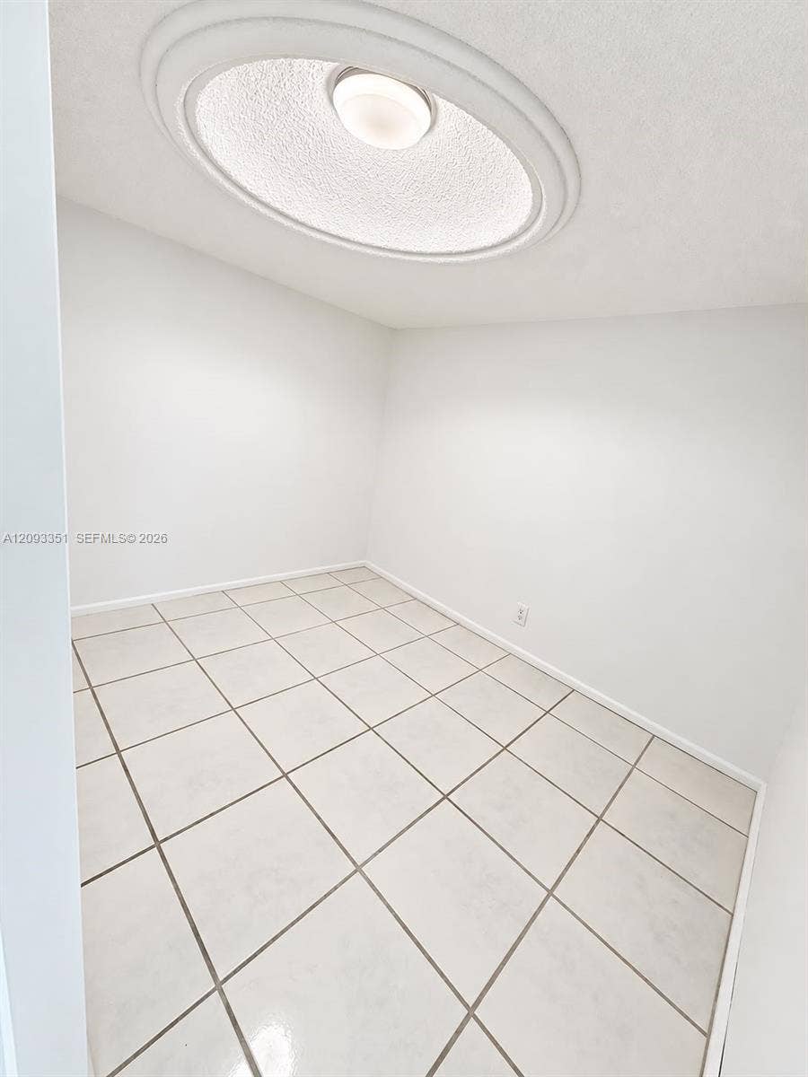 712 NE 26th Avenue, Hallandale Beach, FL 33009 first floor