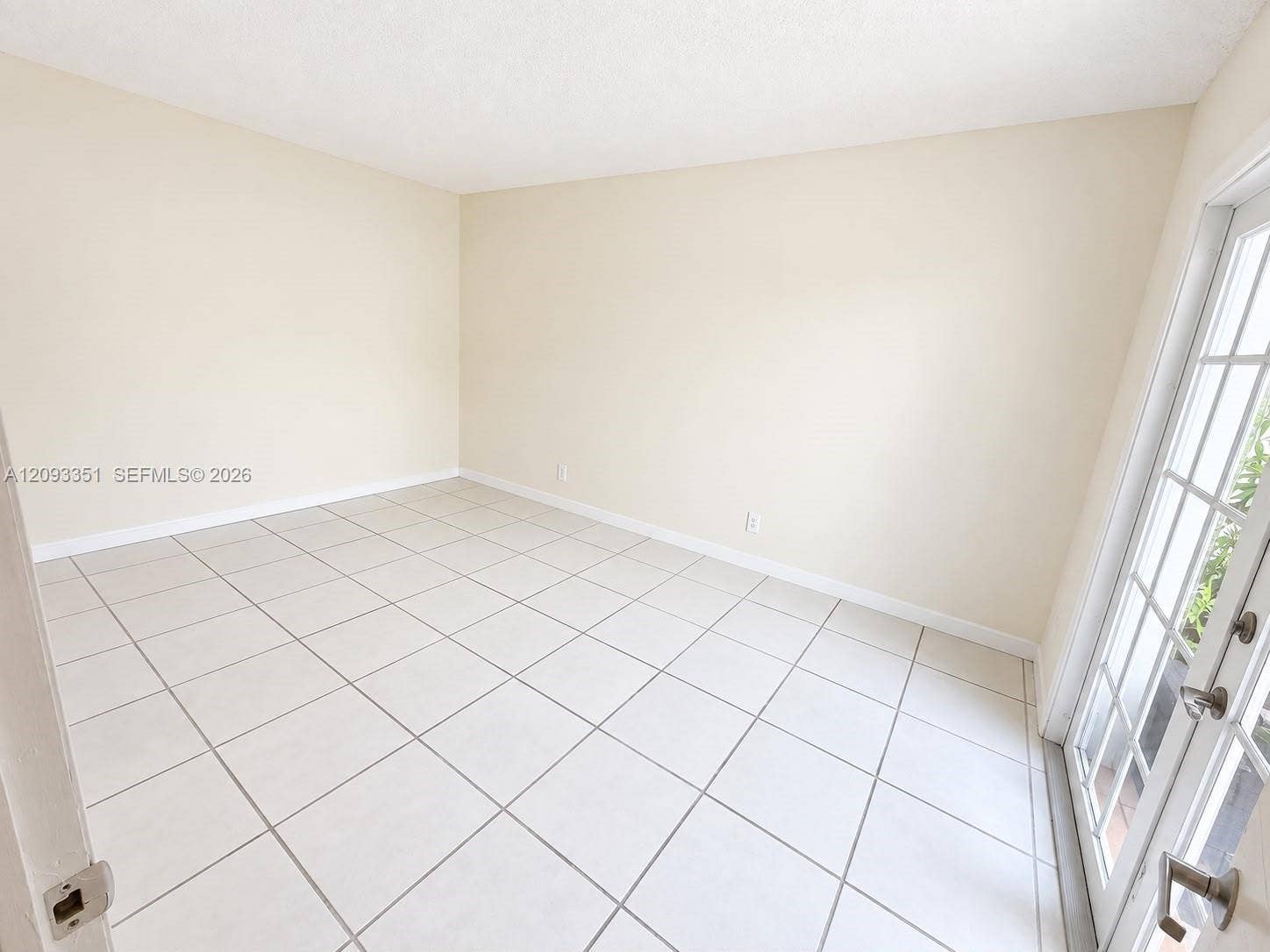 712 NE 26th Avenue, Hallandale Beach, FL 33009 first floor