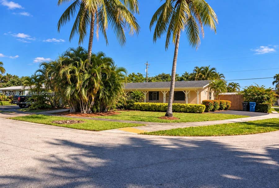Property photo for 4100 NW 15th Avenue, Oakland Park, FL