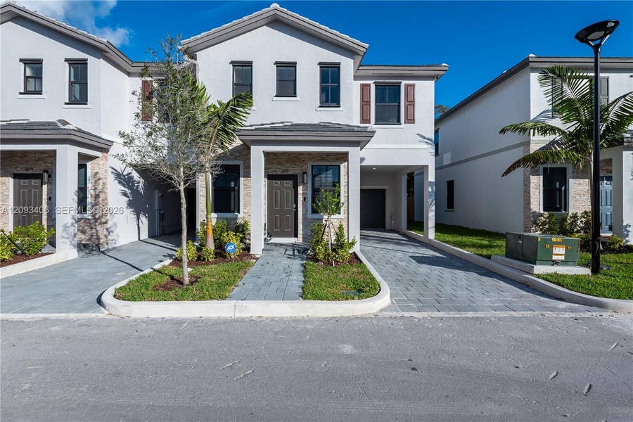 Property photo for 1601 SW 28th Street, Fort Lauderdale, FL
