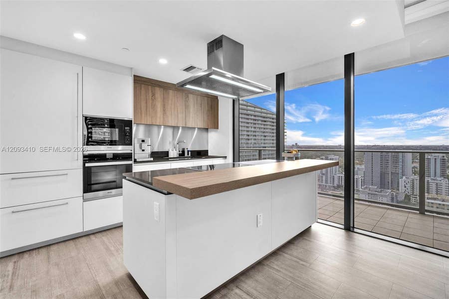 Property photo for 1000 Brickell Plaza, #3112, Miami, FL